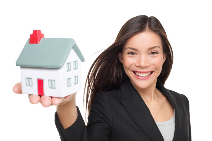 A real estate broker acting as an owner's property manager